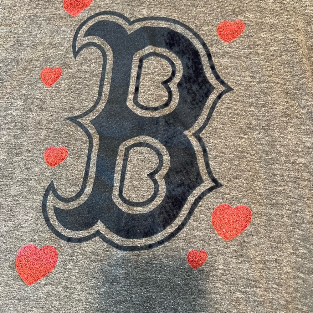 PINK Victoria's Secret Gray Tee with Red Hearts